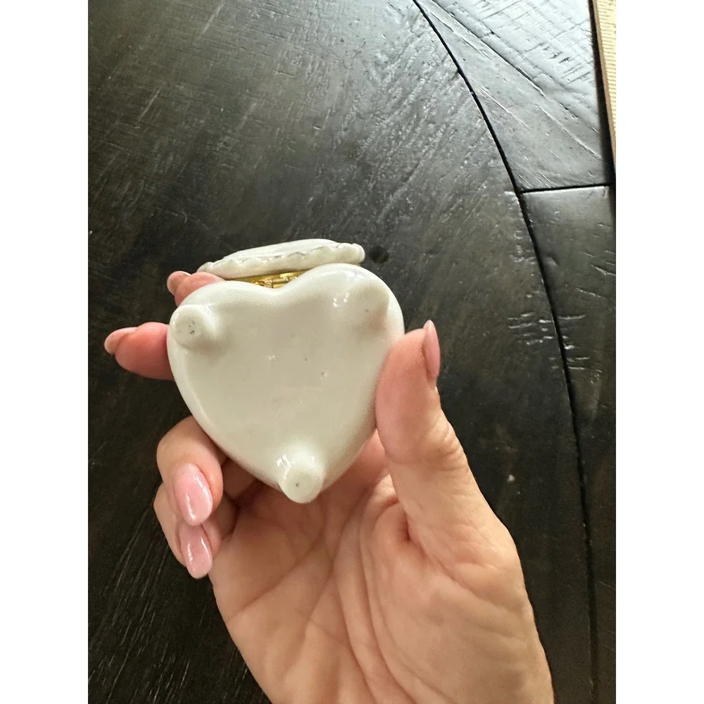 Vintage Heart Porcelain Trinket Box Floral Rose Gold Trim Hinged Jewelry CaseEUC